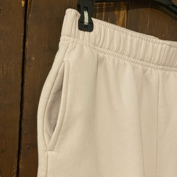 Sweatpants with pockets - Picture 3 of 4